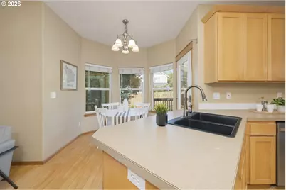 647 SW Roxe Dr, Forest Grove, OR 97116 - Photo 6