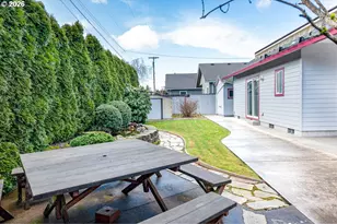 937 S St, Springfield, OR 97477 - Photo 42