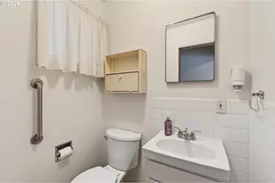 2 Pacific Pl, Longview, WA 98632 - Photo 14