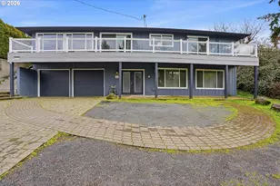 1101 E 33rd Pl, Vancouver, WA 98661 - Photo 2