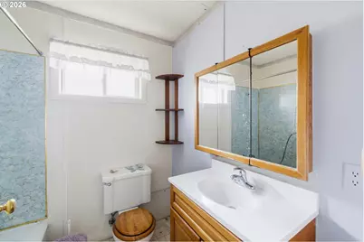 90913 Robertson Ln, Coos Bay, OR 97420 - Photo 14