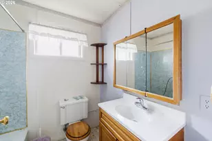 90913 Robertson Ln, Coos Bay, OR 97420 - Photo 14