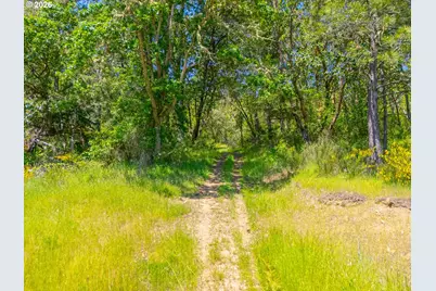 E Sixth Ave, Sutherlin, OR 97479 - Photo 24