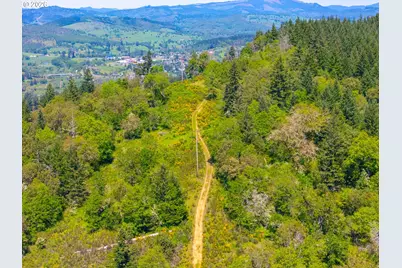 E Sixth Ave, Sutherlin, OR 97479 - Photo 10