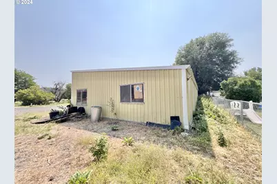 530 Riverside Dr, Burns, OR 97720 - Photo 8