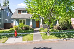 20398 Aberdeen Dr, Bend, OR 97702 - Photo 2