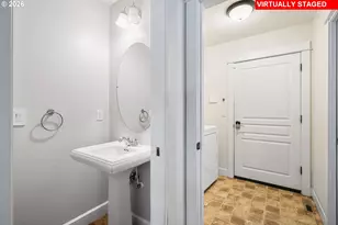 20398 Aberdeen Dr, Bend, OR 97702 - Photo 14