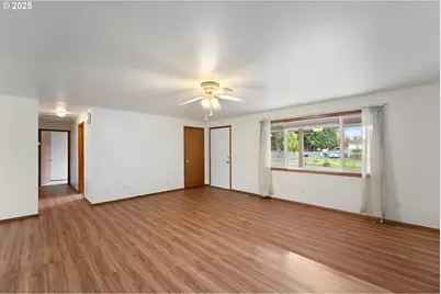 805 Willow St, Kelso, WA 98626 - Photo 6