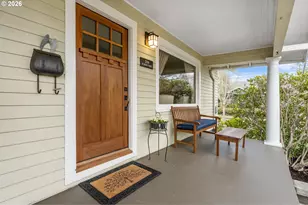 2106 SE Knapp St, Portland, OR 97202 - Photo 2