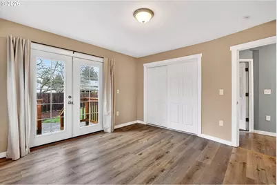 8944 N Clarendon Ave, Portland, OR 97203 - Photo 26