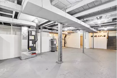 8944 N Clarendon Ave, Portland, OR 97203 - Photo 34