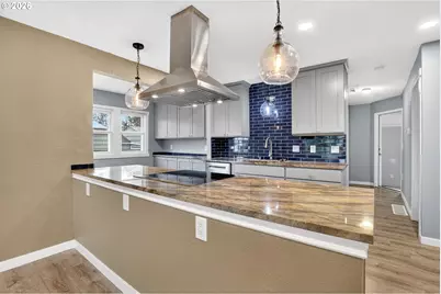 8944 N Clarendon Ave, Portland, OR 97203 - Photo 10