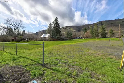 W 10th St, The Dalles, OR 97058 - Photo 10