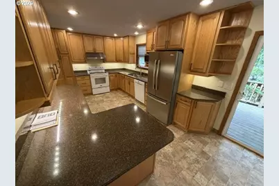8808 NE 82nd St, Vancouver, WA 98662 - Photo 4