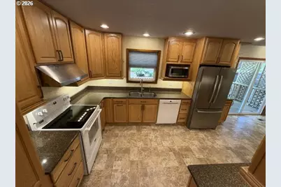 8808 NE 82nd St, Vancouver, WA 98662 - Photo 2
