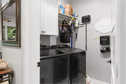 211 SE Woody Ct, Myrtle Creek, OR 97457 - Photo 16