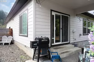 211 SE Woody Ct, Myrtle Creek, OR 97457 - Photo 32