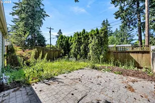 12312 NE Brazee St, Portland, OR 97230 - Photo 36
