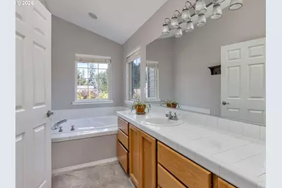 7610 SW Gearhart Dr, Beaverton, OR 97007 - Photo 28