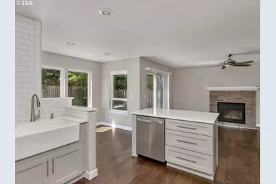 7610 SW Gearhart Dr, Beaverton, OR 97007 - Photo 12