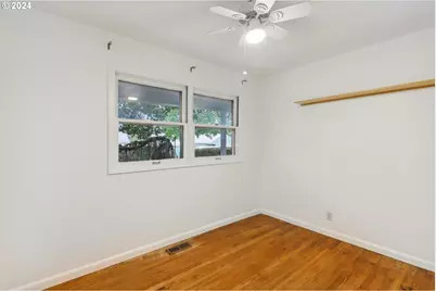 10910 SW 74th Ave, Portland, OR 97210 - Photo 12