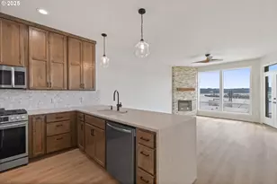 815 Southwest 13th Street, Newport, OR 97365 - Photo 2