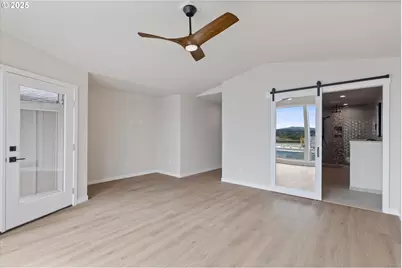 815 SW 13th St #3, Newport, OR 97365 - Photo 14