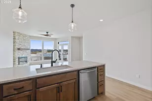 815 Southwest 13th Street, Newport, OR 97365 - Photo 4