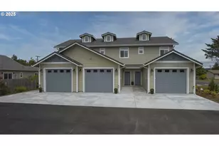 1595 37th St, Florence, OR 97439 - Photo 2