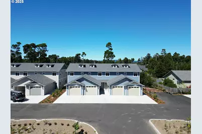 1595 37th St, Florence, OR 97439 - Photo 16