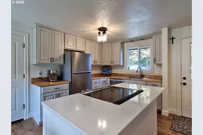 8206 SW Ponca Ct, Tualatin, OR 97062 - Photo 2