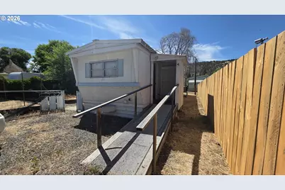 677 W Main St #83, John Day, OR 97845 - Photo 2