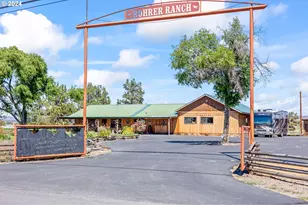 3068 SW Reif Rd, Powell Butte, OR 97753 - Photo 2