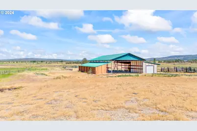 3068 SW Reif Rd, Powell Butte, OR 97753 - Photo 38