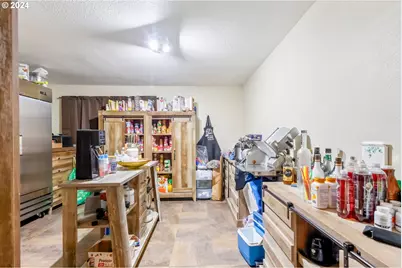 3068 SW Reif Rd, Powell Butte, OR 97753 - Photo 12