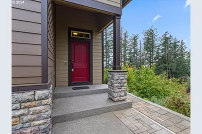 10932 SE Hilltop Ct, Happy Valley, OR 97086 - Photo 2