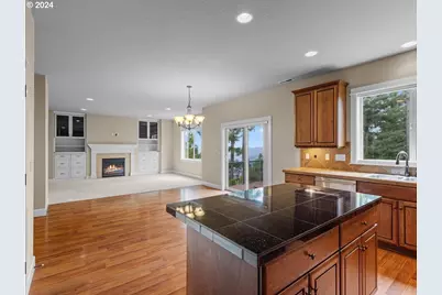 10932 SE Hilltop Ct, Happy Valley, OR 97086 - Photo 10