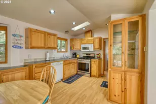 19921 Whaleshead Rd, Brookings, OR 97415 - Photo 24