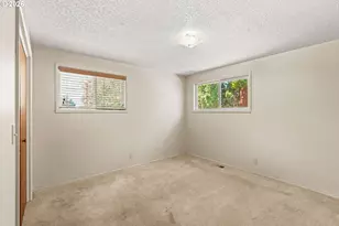 298 51st St, Springfield, OR 97478 - Photo 8