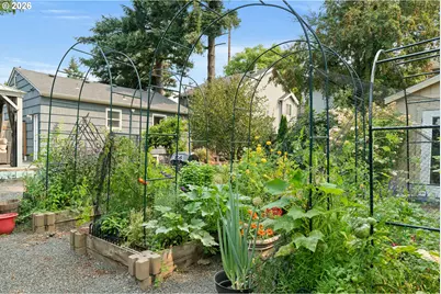10520 SE Holgate Blvd, Portland, OR 97266 - Photo 42