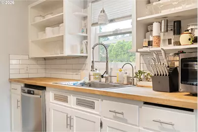 10520 SE Holgate Blvd, Portland, OR 97266 - Photo 12