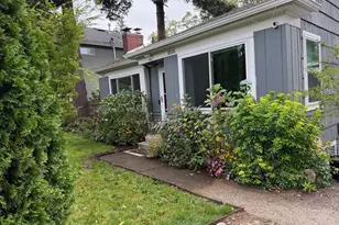 10520 SE Holgate Blvd, Portland, OR 97266 - Photo 2