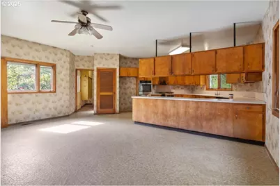 17815 NE Courtney Rd, Newberg, OR 97132 - Photo 32