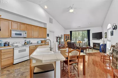 21799 NE Larkspur Ln, Fairview, OR 97024 - Photo 14
