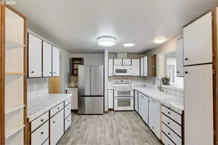 1228 NW Westridge St, Vancouver, WA 98665 - Photo 8