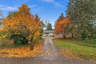 12602 NE Fry Rd, Aurora, OR 97002 - Photo 2