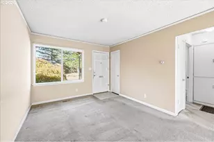 7404 NE Hassalo St, Portland, OR 97213 - Photo 12
