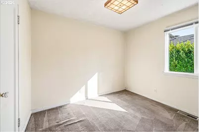 7404 NE Hassalo St, Portland, OR 97213 - Photo 20