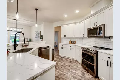 20800 Yosemite St, Aurora, OR 97002 - Photo 12