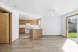 5718 SE Steele St, Portland, OR 97206 - Photo 12